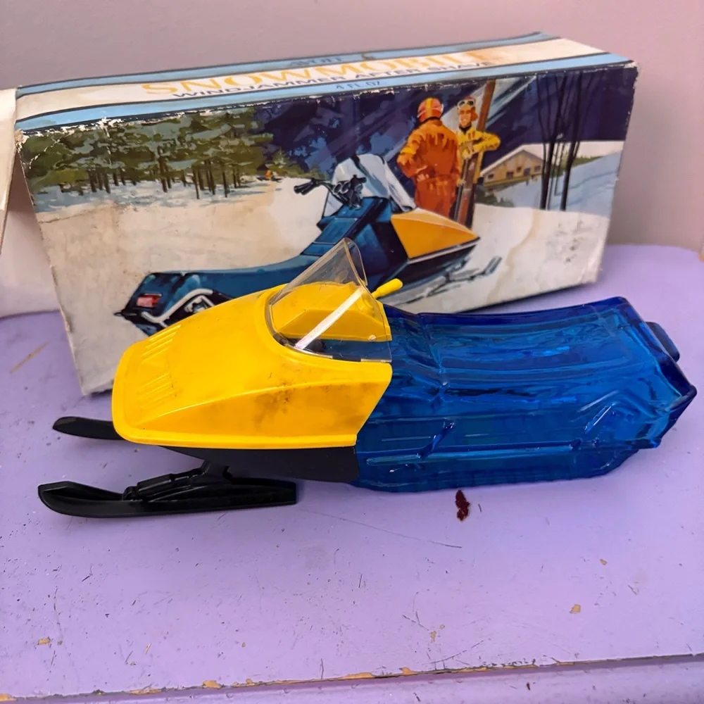 💚Avon Vintage Snowmobile Decanter